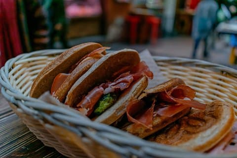 Tour gastronomico privato di Bologna con 6 o 10 degustazioni