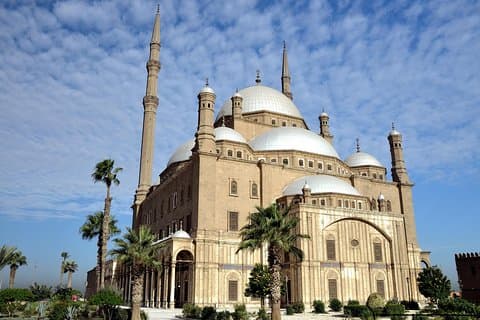 5 Hours private to Giza pyramids Sphinx and Citadel including Lunch