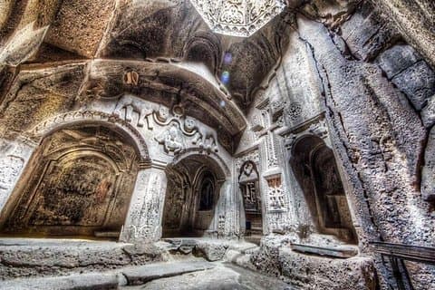 En dagstur til det hedenske tempel i Garni og Geghard kloster