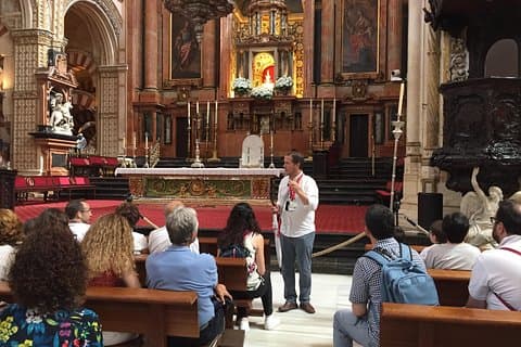 Visita guiada privada à Mesquita-Catedral, ao Bairro Judeu, à Sinagoga e aos Banhos Califas.