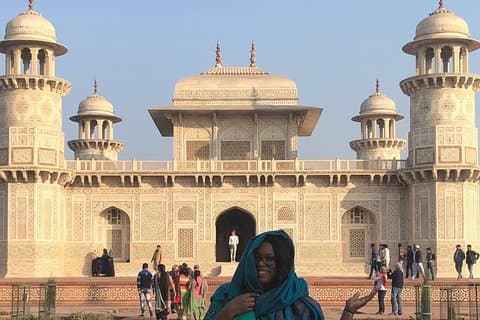 Agra Taj Mahal budgettur med Gatimaan Express-tåg