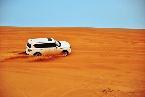 Safari privé dans le désert en soirée uniquement Dune Bashing