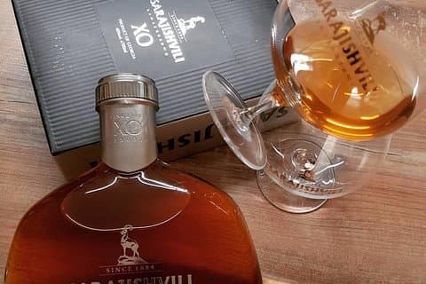 Privat tur till Congnac / Brandy Factory och ekologisk vinprovning i vinbar