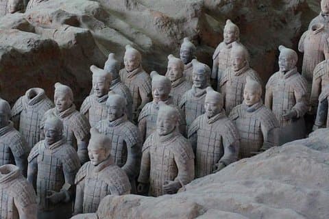 Vormittagstour zum Terracotta Warriors Museum mit Mittagessen