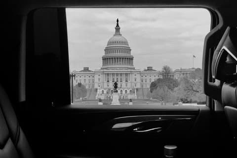 4 timer Privat chaufferet DC-sightseeingtur / SUV og Sedan