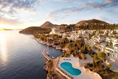 Trasferimento dall'aeroporto di Dubrovnik o Dubrovnik ai Sun Gardens, Trsteno o Brsečine