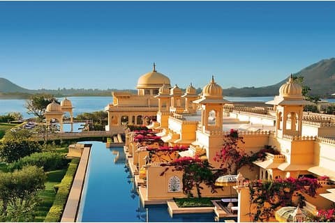 Enveisoverføring fra Jaipur til Udaipur med valgfri stopp ved Pushkar / Jodhpur