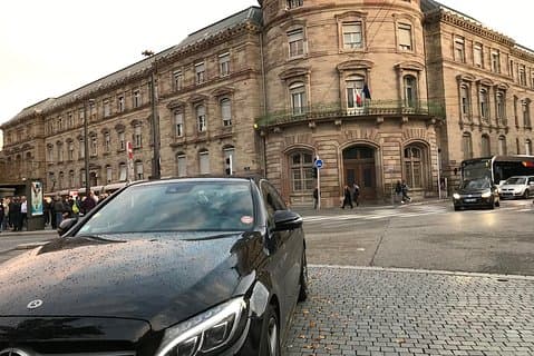 Privates Fahrertaxi Flughafen Basel-Mulhouse-Freiburg Strasbourg (EAP)