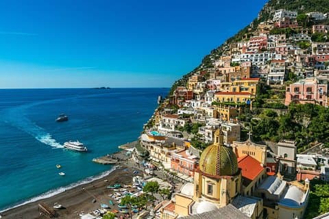 Transfer till Positano med en 2-timmarsstopp i Pompeii