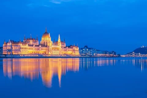 Budapest by night - private driving tour