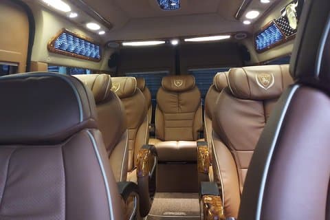 Hämta Da Nang flygplats till Hue stad med Private 9s Limousine, åk Hai Van Pass