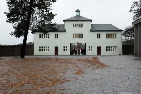 Excursion privée d'une demi-journée de Berlin au camp de concentration de Sachsenhausen