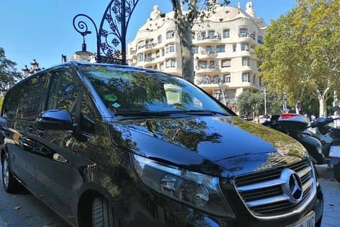 Privater Transfer von Barcelona City zum Flughafen Barcelona