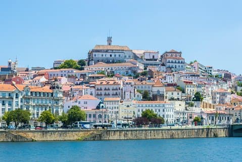 Excursion d'une journée Coimbra / Nazare et Obidos