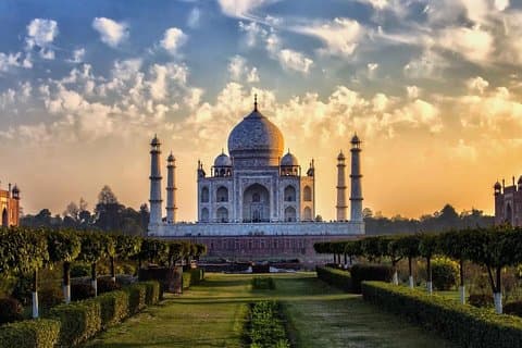 Private Taj Mahal Sunrise and Agra Fort Tour From Delhi