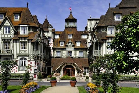 Privater Hin- und Rücktransfer von Paris nach Rouen, Honfleur, Deauville