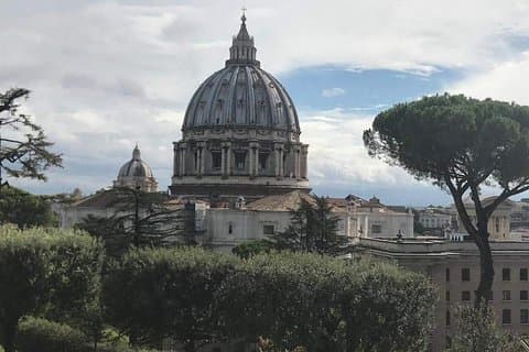 Trasporto privato dagli hotel di Roma verso la Città del Vaticano