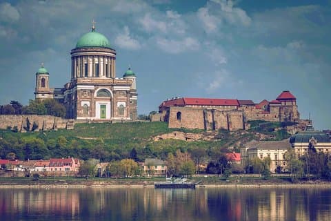 Private Full Day Trip from Budapest to Danube Bend