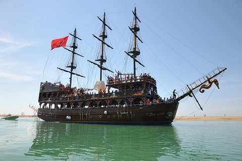 Side:Explore Manavgat Market & Waterfalls on a Scenic Boat Tour