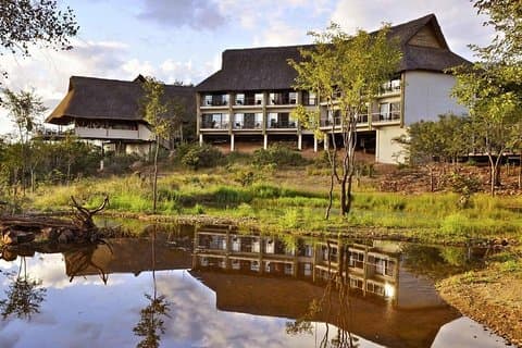 Forfait 4 jours / 3 nuits au Victoria Falls Safari Club