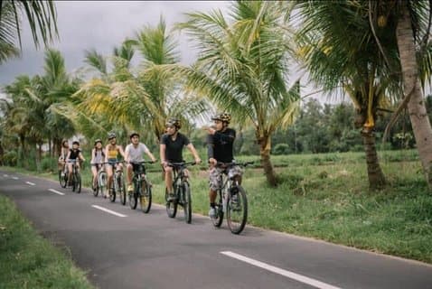 Ubud Bliss : aventure à vélo dans le village et dans la jungle