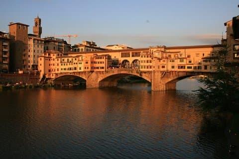 Trasferimento privato: dagli hotel in Toscana all'Aeroporto di Roma Fiumicino o agli hotel di Roma