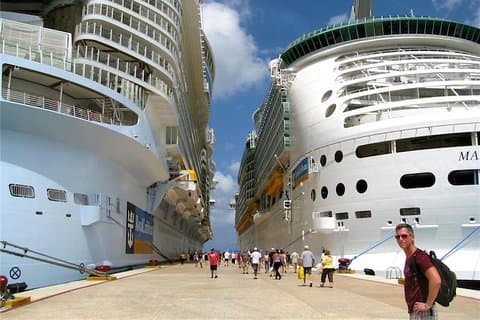 Excursion à terre: visite d'une journée complète de la ville de Kuala Lumpur avec billets pour deux tours