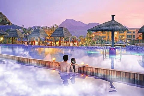 Tongli Water Town Private Day Tour with Hot Spring Spa Experience from Suzhou