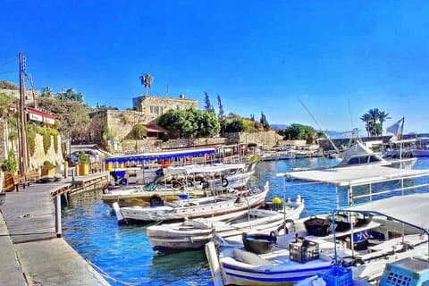 Tour privato di un'intera giornata a Jeita Grotto, Harissa e Byblos da Beirut