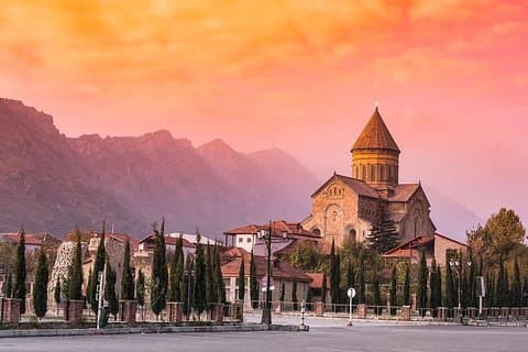 Une visite privée d'une journée complète à Mtskheta, Gori et Uplistsikhe au meilleur prix.