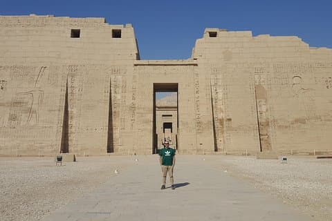 Cisjordânia de Luxor (Vale das Rainhas, Templo Habu e Deir Elmadina) - Privado