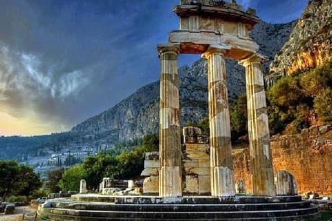 Ganztägige Privattour durch das Kloster Delphi und Hosios Loukas