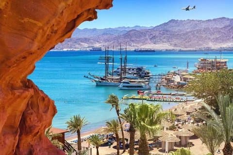 Aqaba privétransfer van of naar Amman, luchthaven, Dode Zee of K.H.B