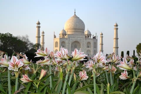 Taj Mahal Sunrise and Agra Overnight Tour from Chennai withflight