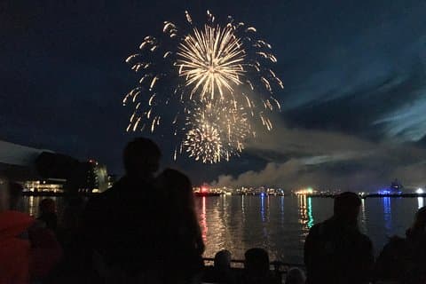 Silvesterfeuerwerk-Kreuzfahrt in Reykjavik