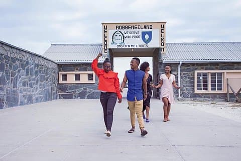 Bilhete de balsa para Robben Island e visita guiada à prisão