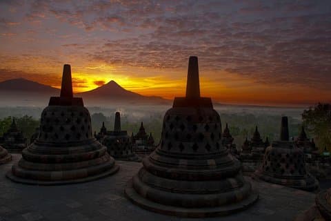 2 days Yogyakarta tour (Borobudur, Prambanan, Jomblang cave, Timang beach)