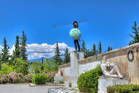 Delphi/Thermopylae Private Day Tour from Athens/Pireaus