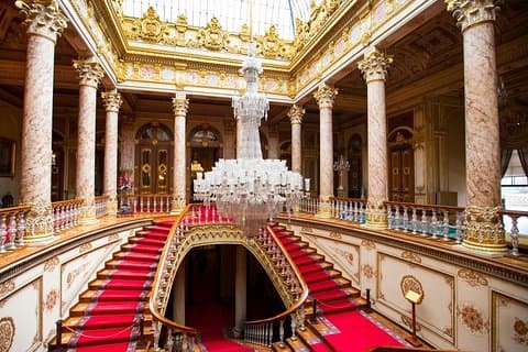 Crociera sul Bosforo di Istanbul e tour del Palazzo Dolmabahce - giornata intera