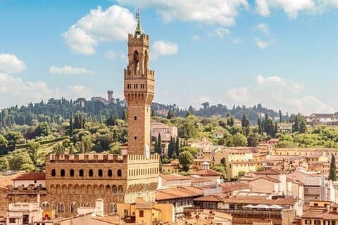 Transfer Rom til Firenze med et stop i en by i Toscana