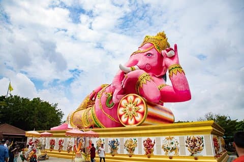 Visite privée: la rivière des dragons et le pays des divinités sacrées Chachoengsao