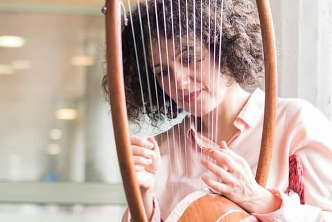 Leer een instrument voor oude muziek: The Lyre of Apollo