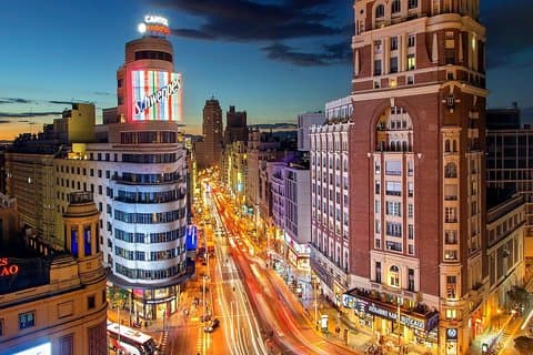 Envägs privat transfer från/till Madrids flygplats