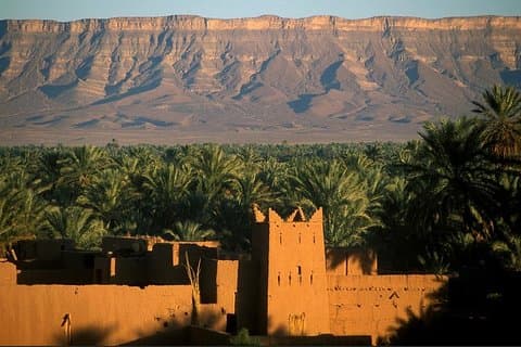 Passeios de experiência no deserto de Agadir a Erg Chigaga com 4 * 4 (5 dias 4 noites)
