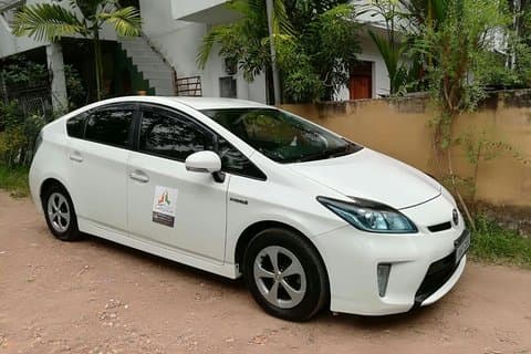 Transporte privado de Udawalawe City para Colombo (CMB) Airport