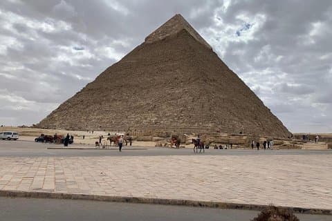 Hurghada Il Cairo visita le piramidi un giorno in autobus