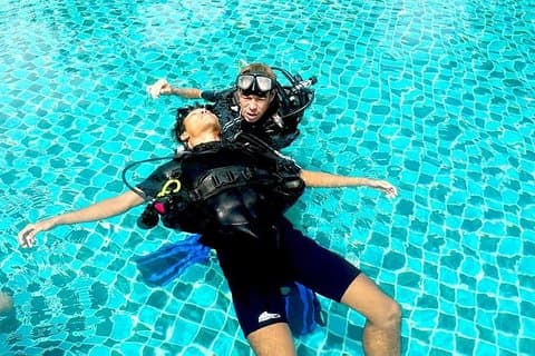 Curso de buceo de rescate de 2 días
