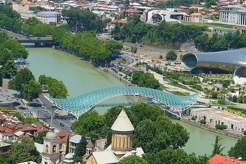 Excursión de día completo a la ciudad de Tbilisi (1 a 5 personas)