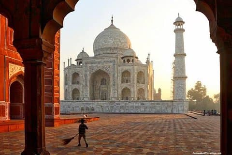 Visite de Delhi Agra en voiture le même jour - Explorez le Taj Mahal et le Fort Rouge
