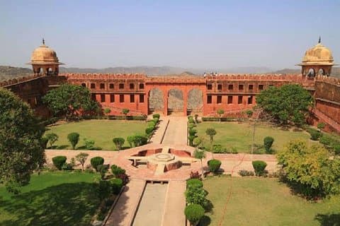 Oppdag eventyrene i Rajasthan - Jaipur dagstur for festninger